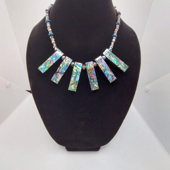 Glass bead necklace with abalone shell - Picture 6 of 6